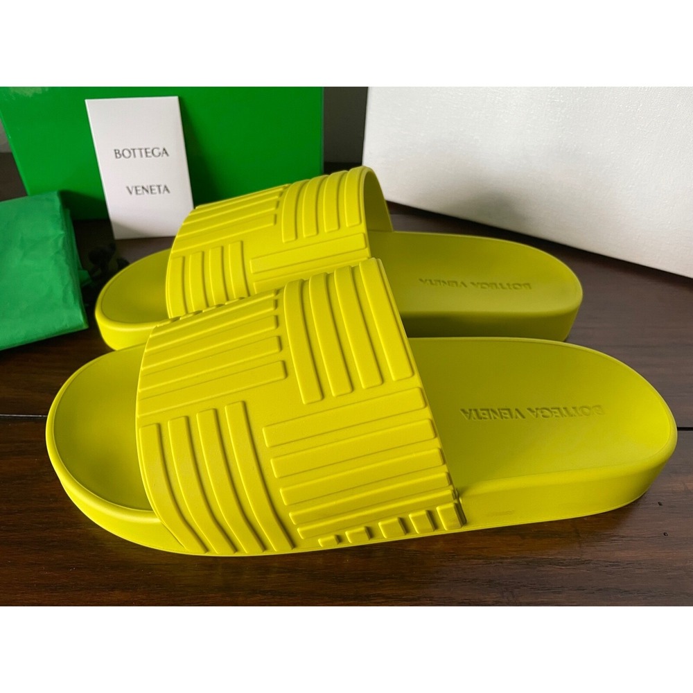 BOTTEGA VENETA 690105 Men's 'Slider' Pool Slide Sandals Lemon Yellow Rubber 42 - Picture 2 of 8